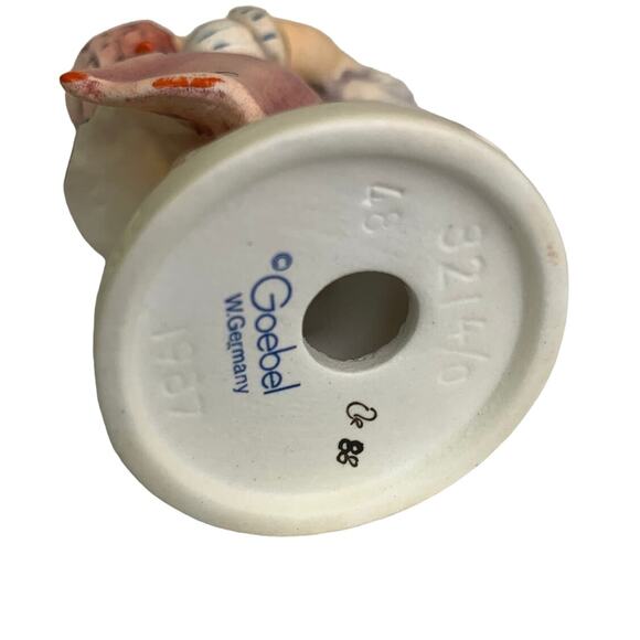 Vintage 1987 Hummel Goebel #283 Clothes Washing Day Collectible Ceramic Figurine - Picture 6 of 6